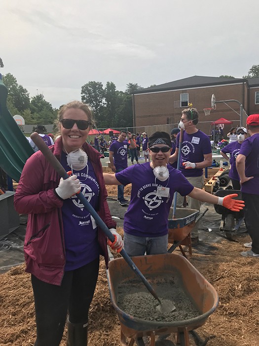 How to Build an Employee Volunteer Program That Makes an Impact 